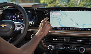 Class-leading 15-inch diagonal Head-Up Display*