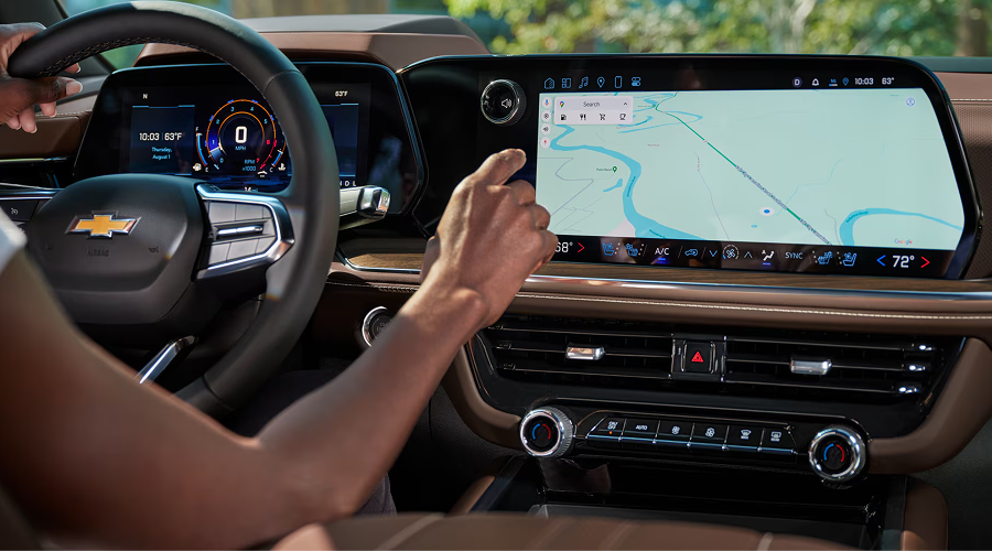 Tahoe 17.7-inch touch-screen
