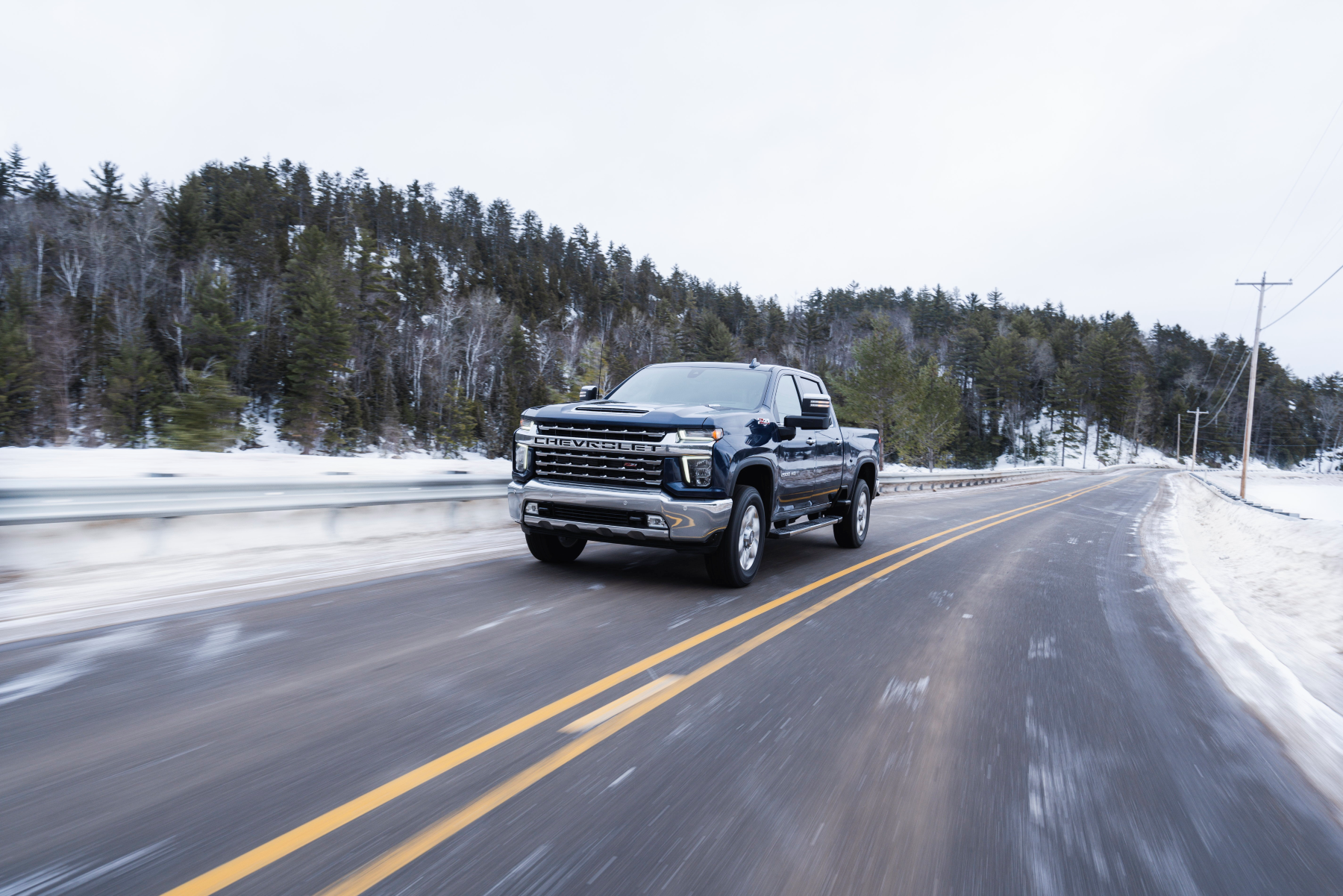2020-Chevrolet-Silverado-2500HD-winter-driving
