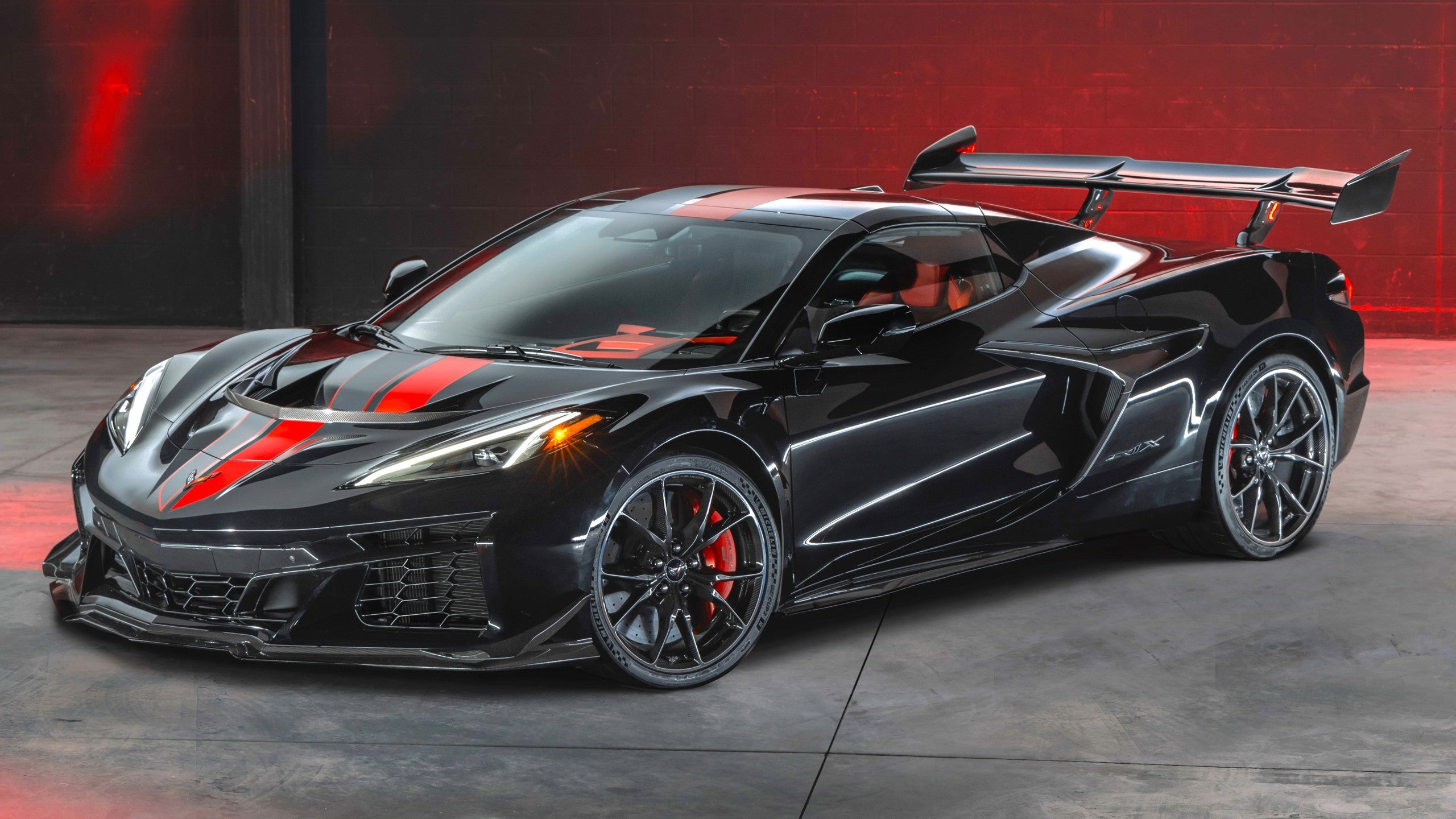 002-2026-chevy-corvewtte-zr1x-black-carbon-fiber-aero-kit