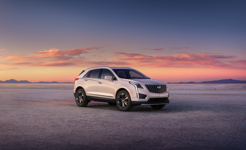 26CAXT599065_Cadillac_Premium Luxury