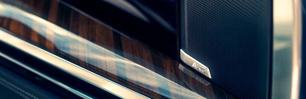 AKG* STUDIO REFERENCE SURROUND