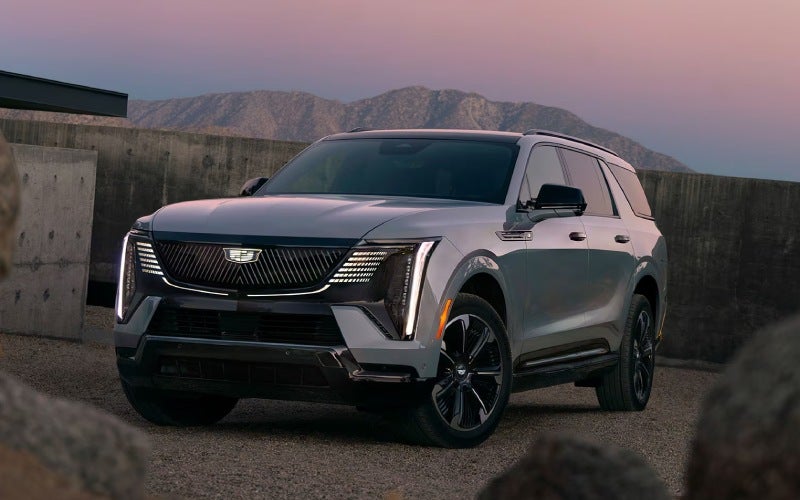 Why 4-Wheel Steer and Arrival Mode Make the 2026 Cadillac Escalade IQL Feel Right-Sized around Jacksonville, IL