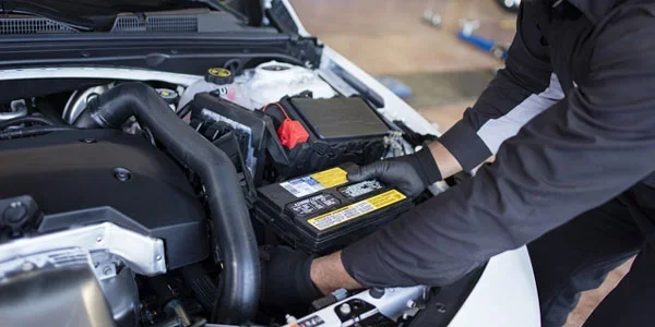 Battery testing and Cadillac service at Huston Cadillac serving Lakeland, FL