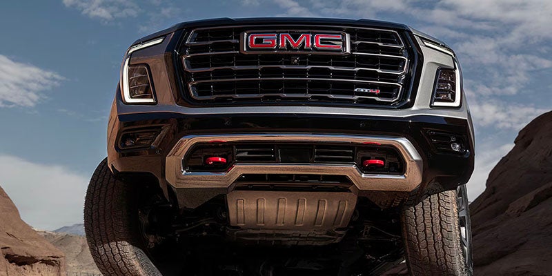 A 2025 GMC Yukon XL front grille and it's imposing size in Bryant, AR 