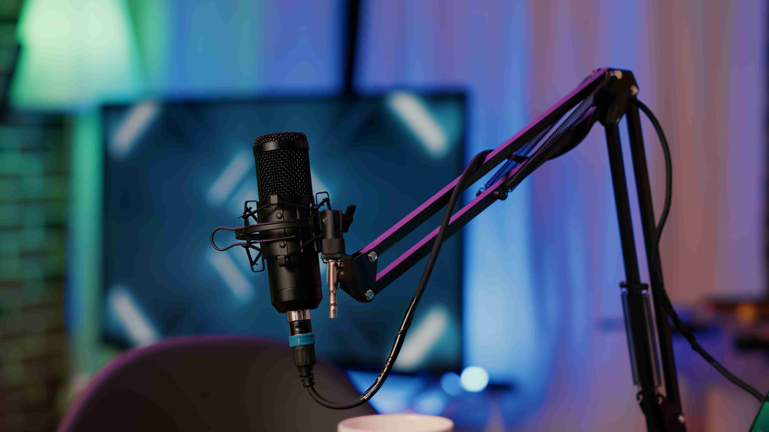 Three great podcasts to make your next roadtrip fly by!