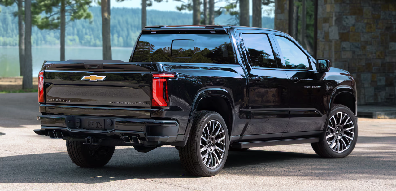 2027 Chevrolet Silverado 1500 redesigned exterior side profile