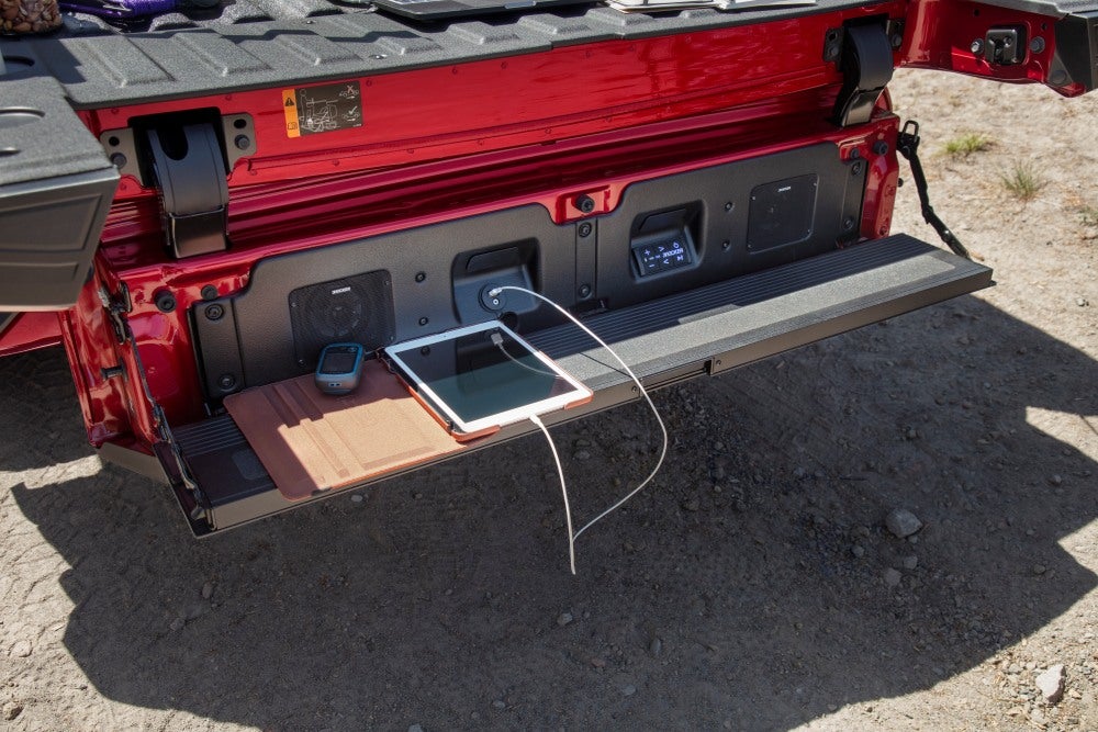 GMC Sierra with Multipro tailgate with tablet charging on the tailgate step