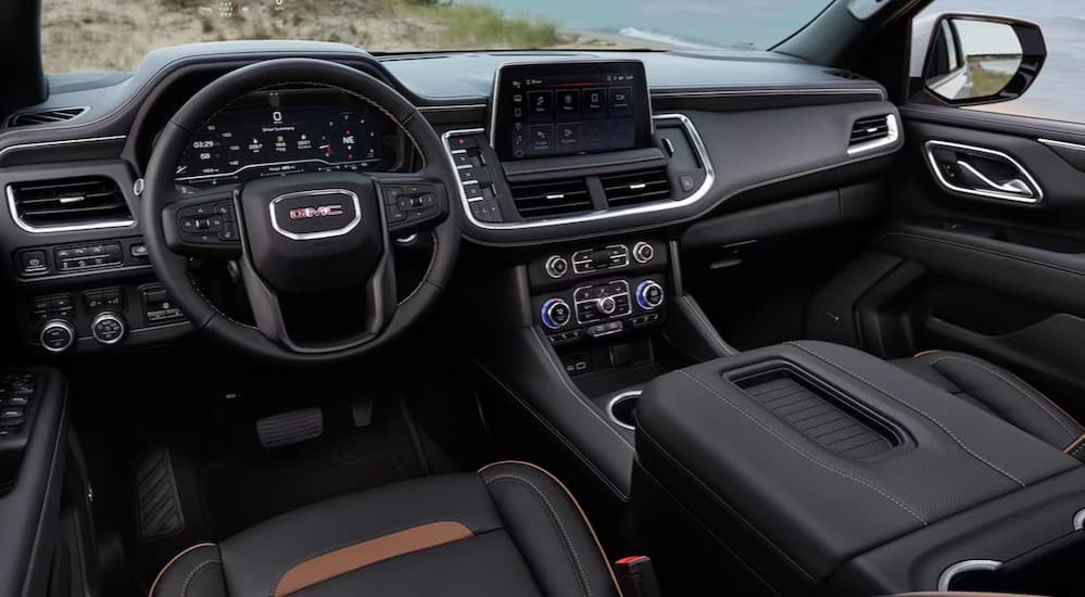 Black dash in a 2024 GMC Yukon.