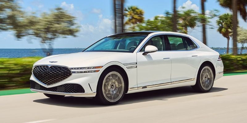 2025 Genesis G90 performance