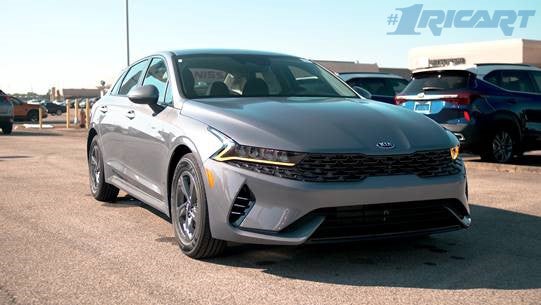 2021 Kia K5 Front Angle