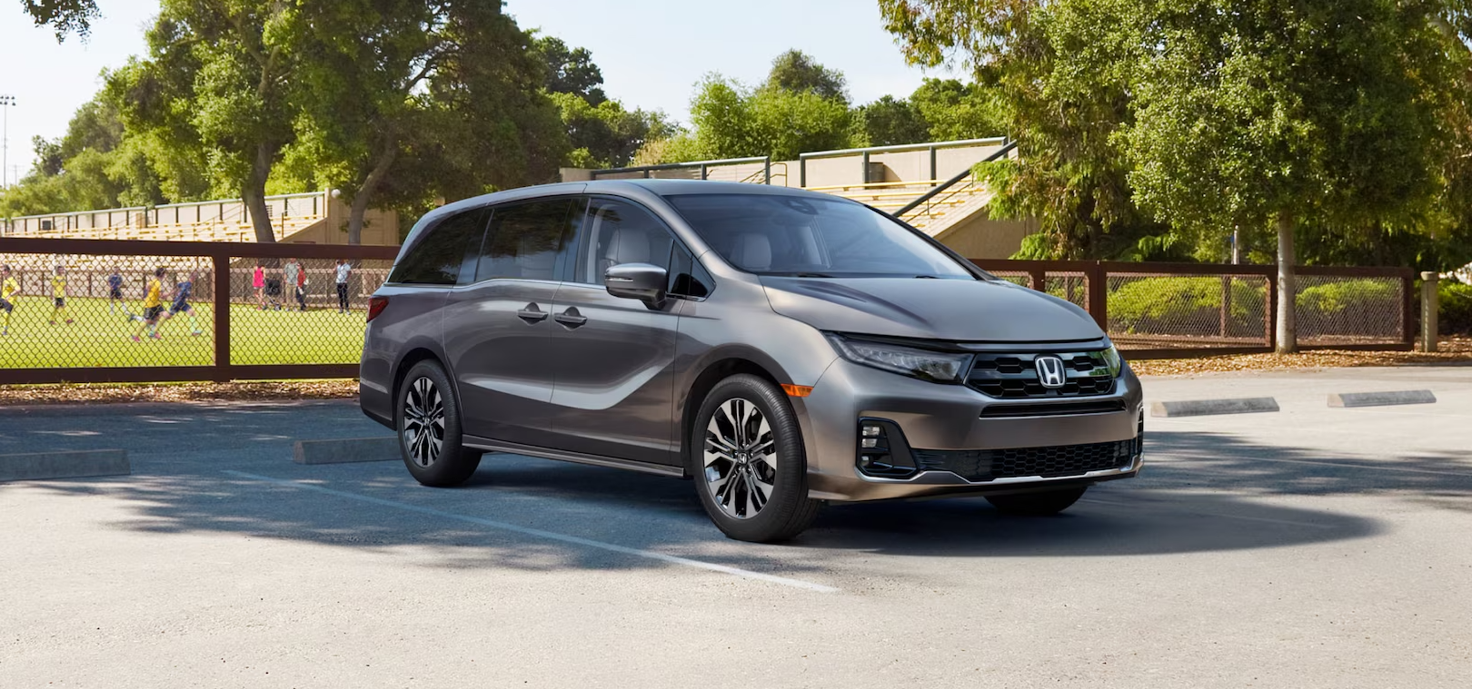 2025-honda-odyssey-parked