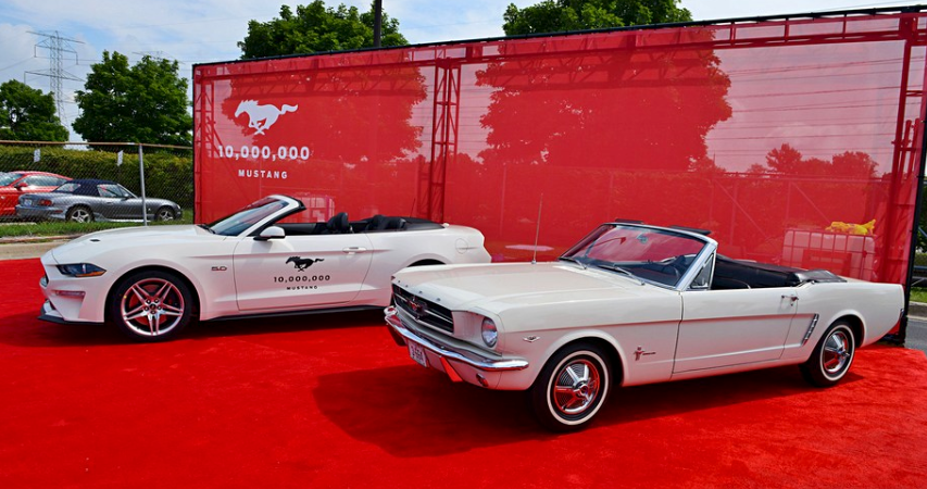 New and Old Ford Mustang side-by-side
