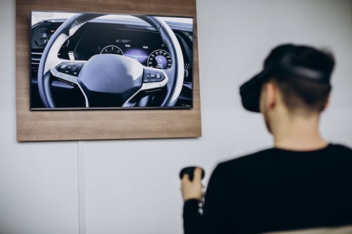 Modern Infotainment Systems: Key Features to Consider