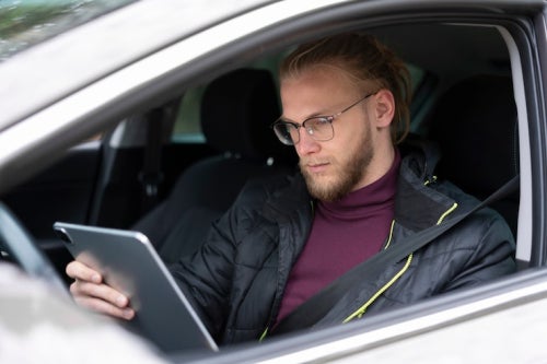 Car Safety Tech 2025: Essential Features You Need