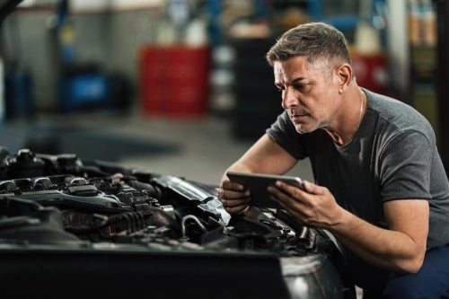 New Car Battery Tech Extends Replacement Intervals