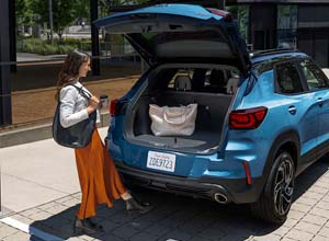 Hands-Free Power Liftgate