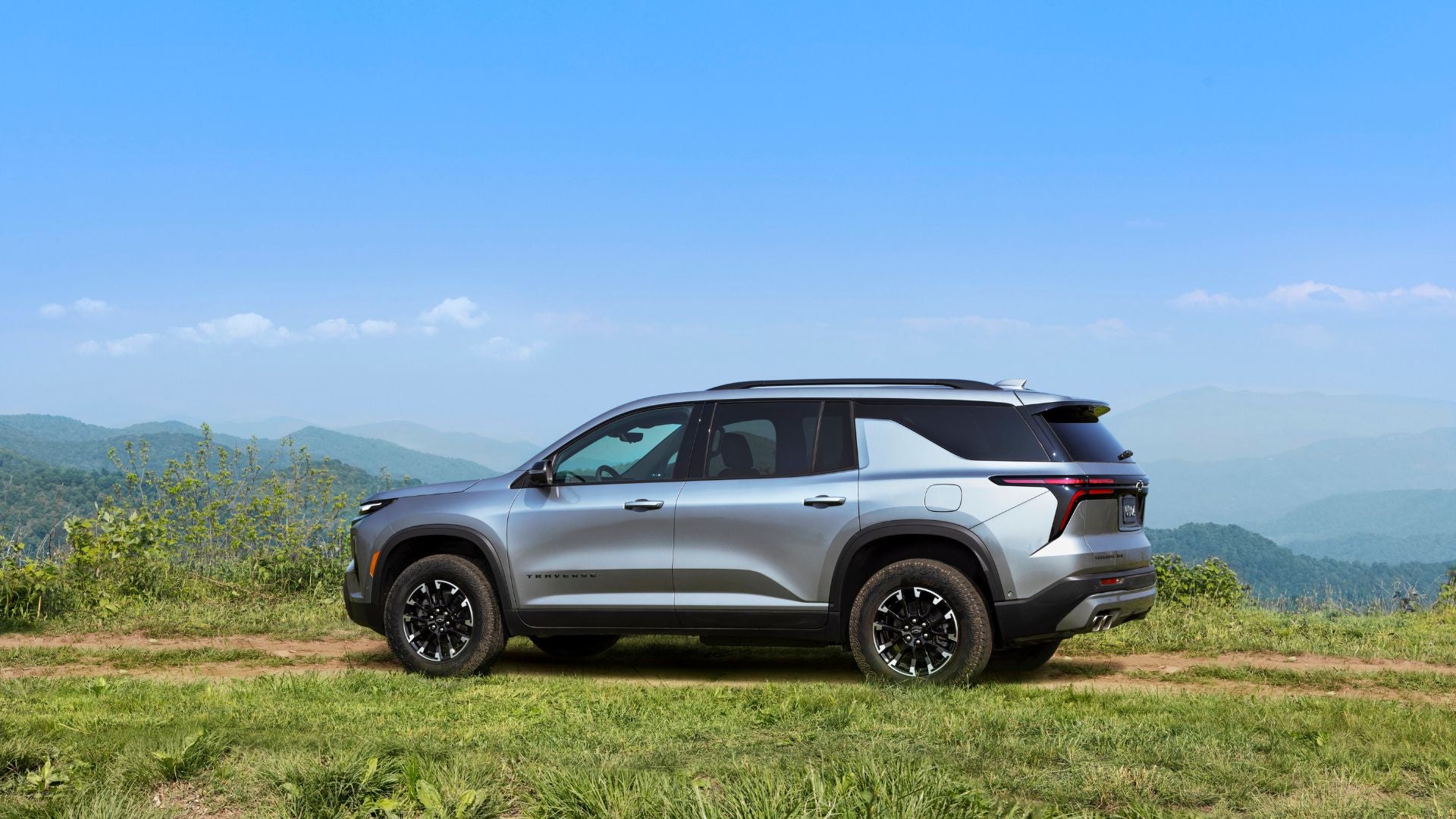 2024-chevrolet-traverse-z71-008