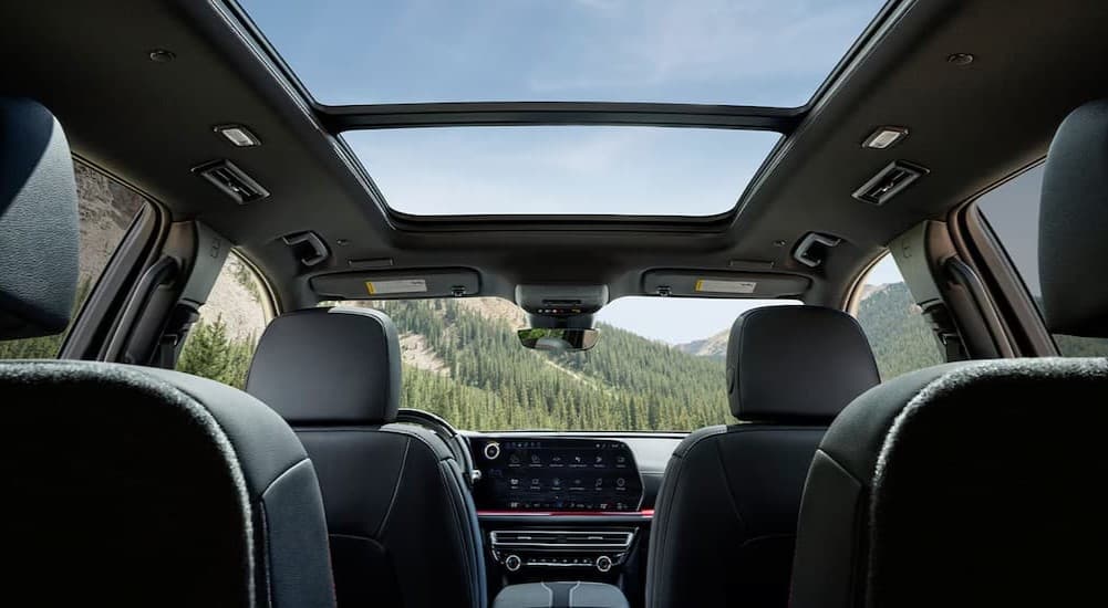 Black interior in a 2025 Chevy Traverse.