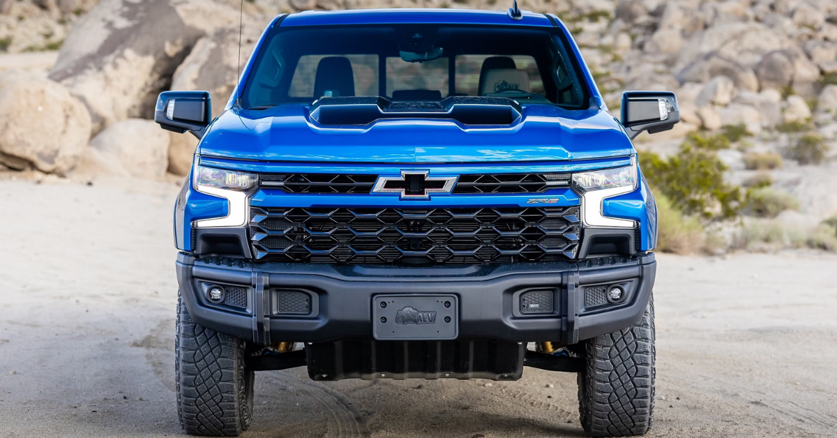 2025 Chevy Silverado 1500 exterior in blue front view