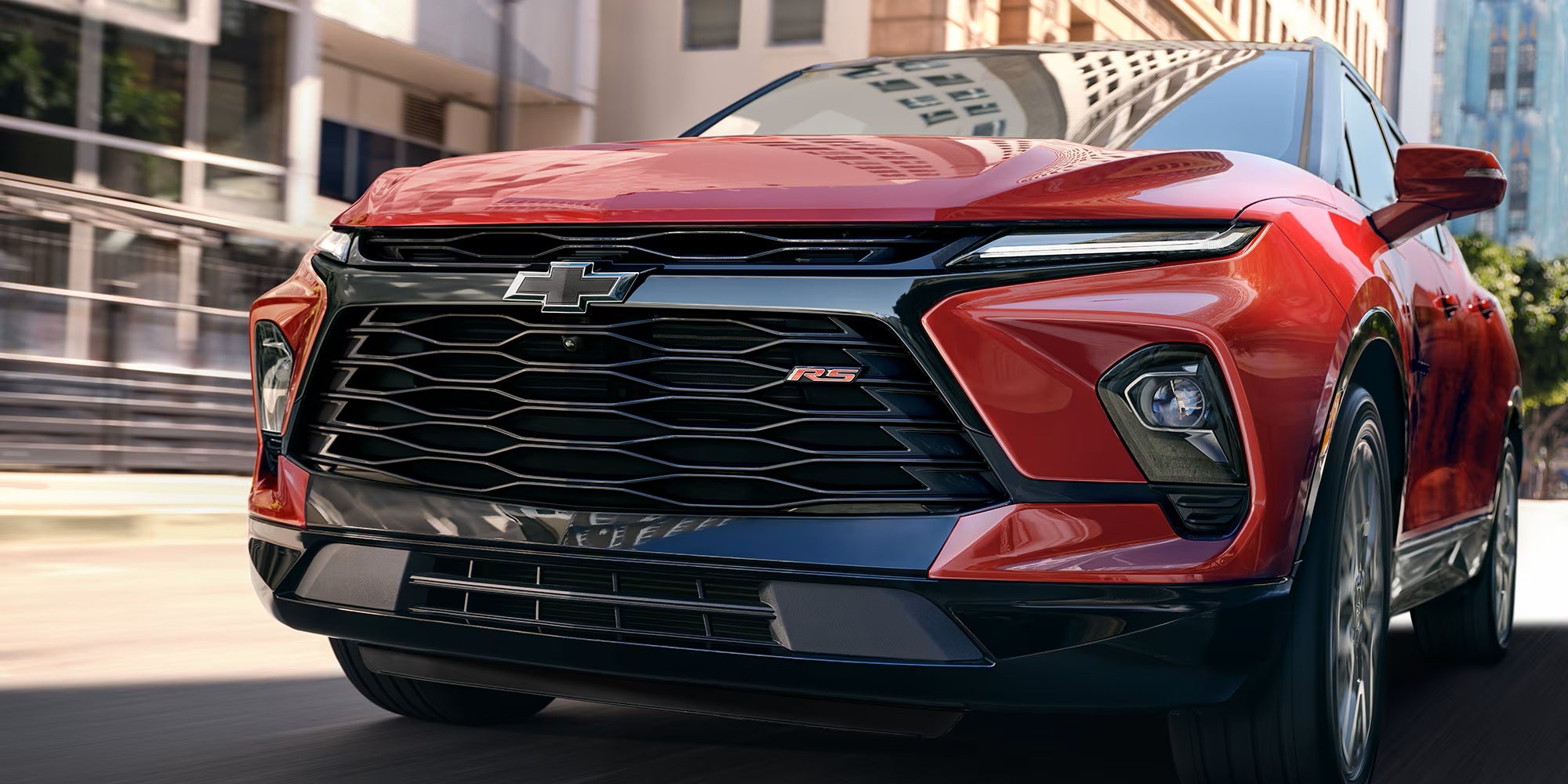 2025-blazer-gallery-exterior-02