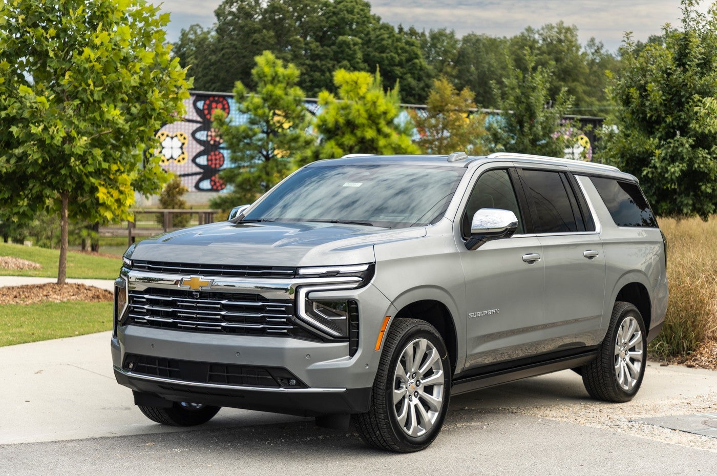 Chevy Suburban Silver