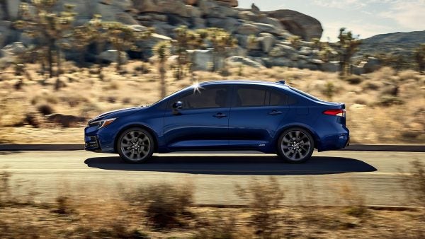 2025-Toyota-Corolla-Exterior-2