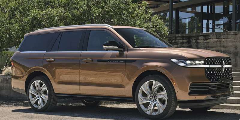 2025 Lincoln Navigator design