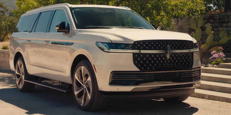 2027 Lincoln Navigator performance