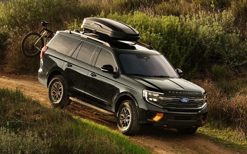 How the 24-inch Panoramic Display Elevates Everyday Driving in the 2027 Ford Expedition around Jupiter, FL