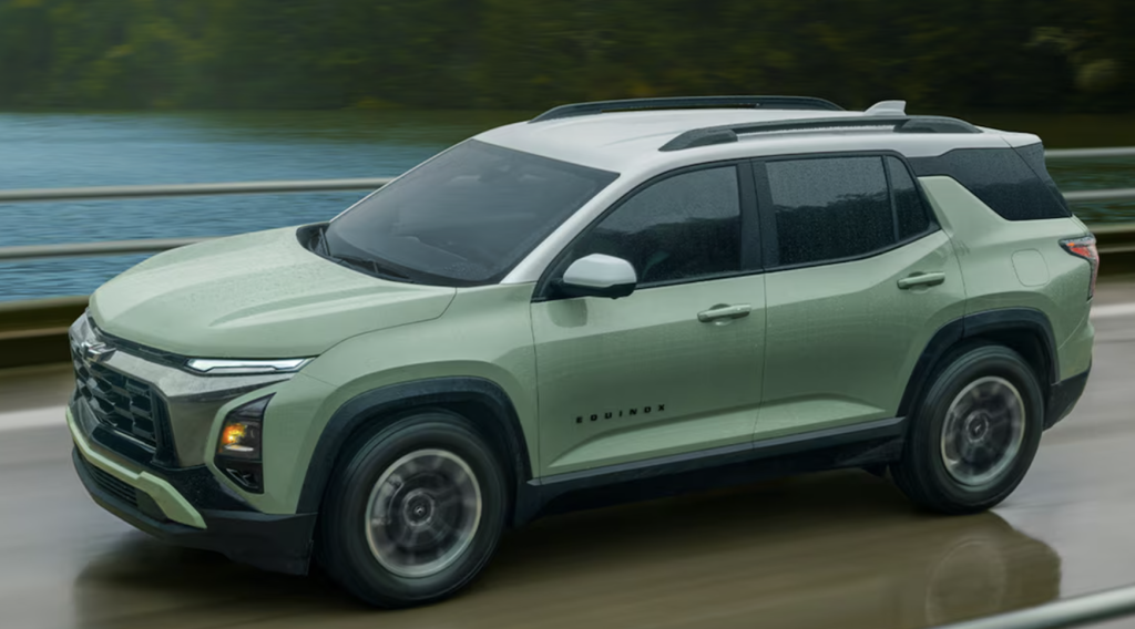 2025 Chevy Equinox in green
