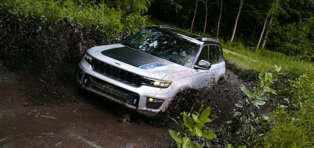 jeep 4xe offroading