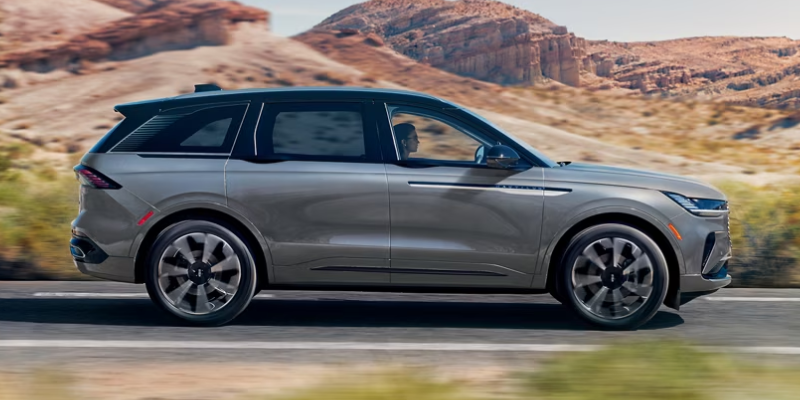 2026 Lincoln Nautilus design