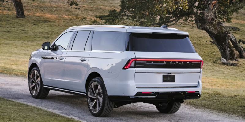 2025 Lincoln Navigator performance