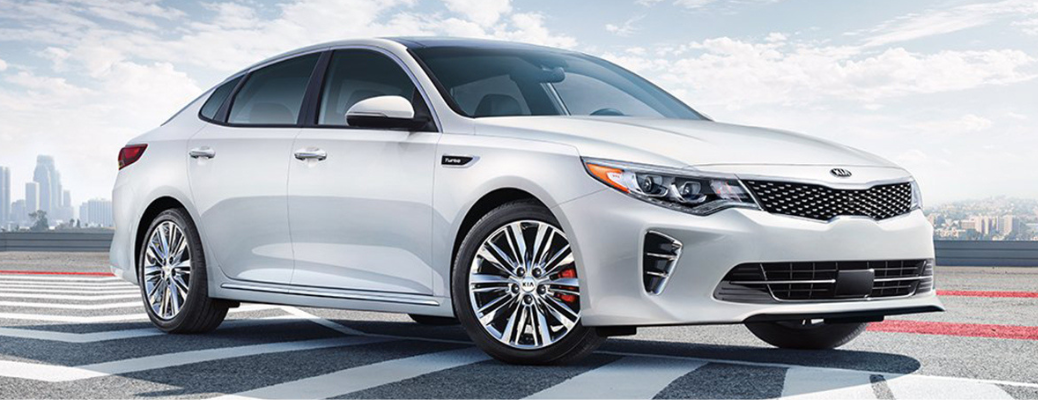 Side view of the 2018 Kia Optima
