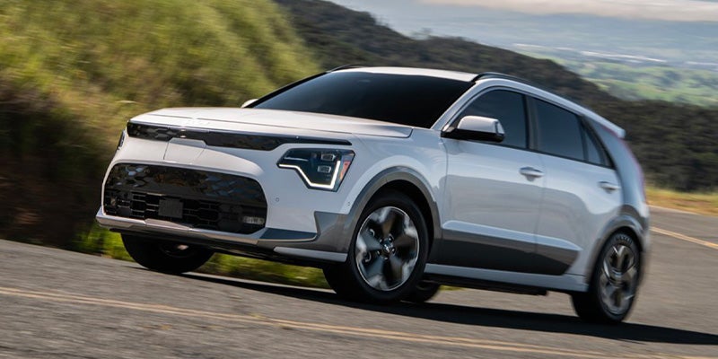 A 2025 Kia Niro EV tackling an uphill climb near Batesville, AR 