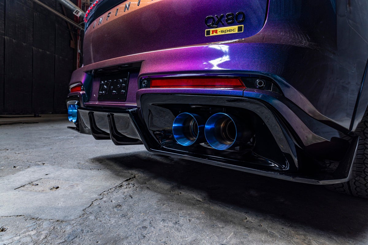 purple metallic fender of the QX80 R-Spec