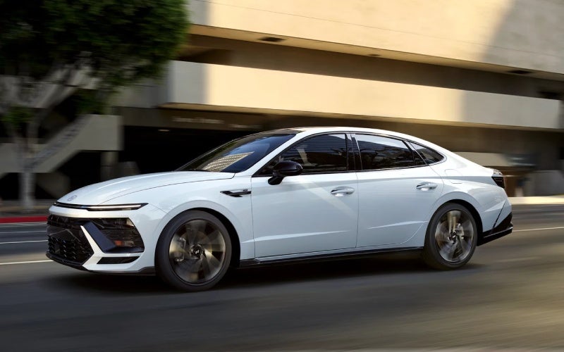 Lafayette, IN Drivers — How e-Dynamic Drive Makes the 2026 Hyundai SONATA Hybrid Feel Effortless Across Town
