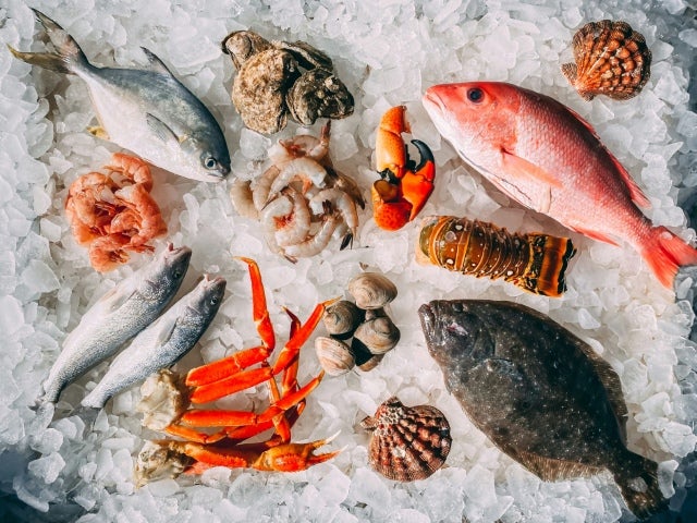 Seafood plated on ice.