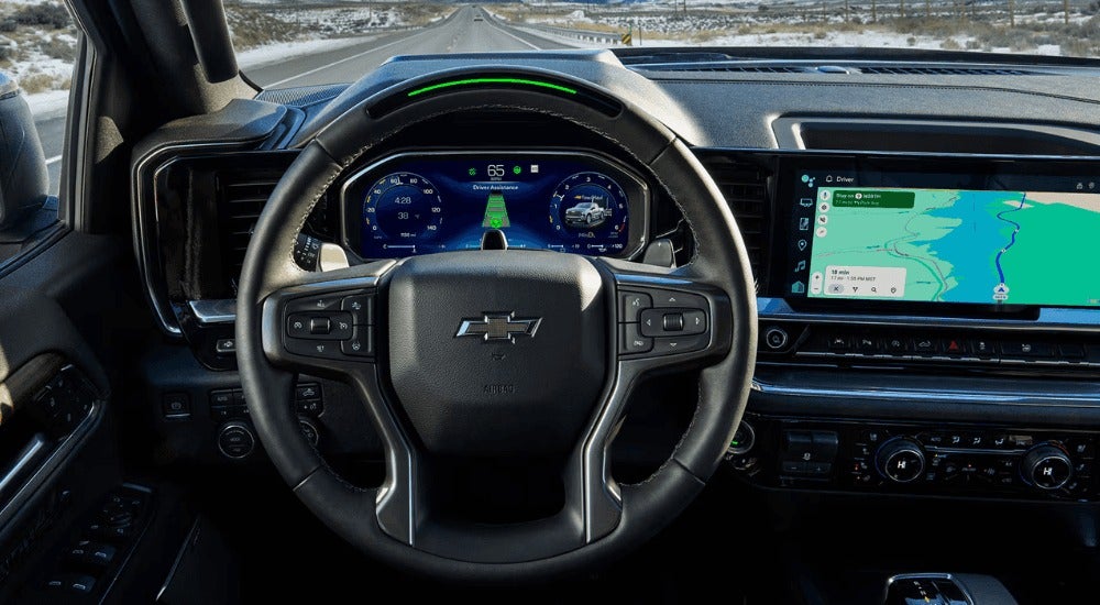 Interior technology features such as Android Auto and Super Cruise on the 2026 Chevy Silverado 1500.