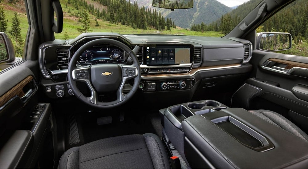 Black interior of a 2025 Chevy Silverado 1500