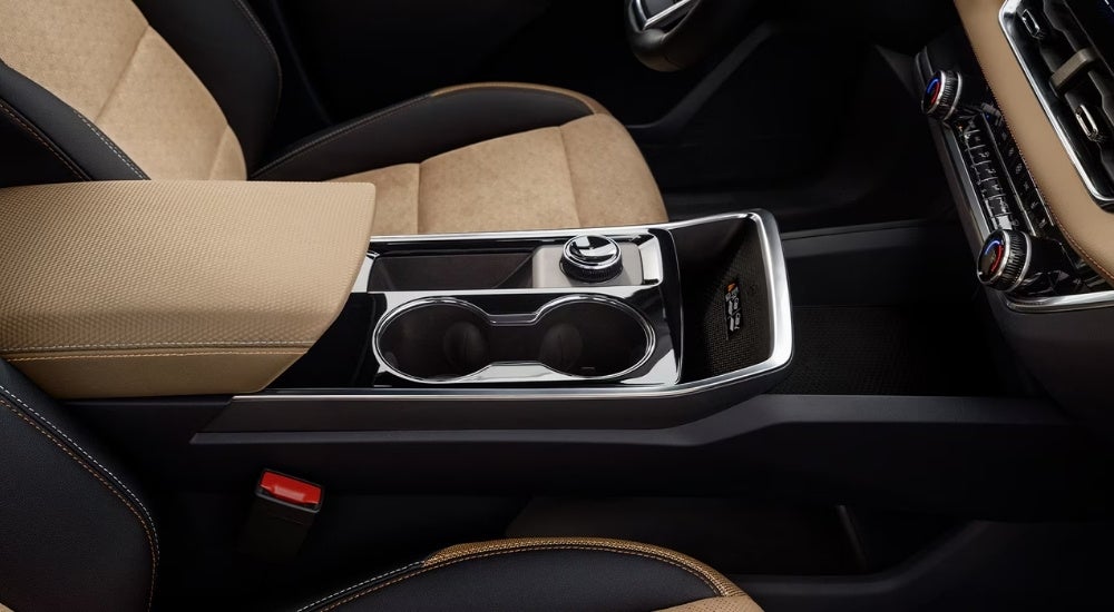 Center console in a 2025 Chevy Equinox ACTIV