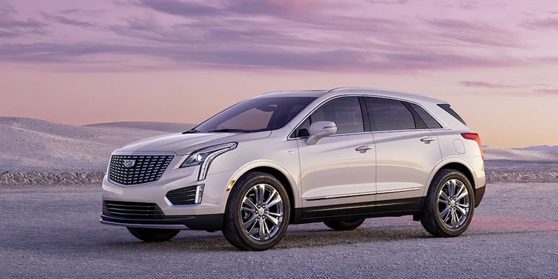 White 2023 Cadillac XT5