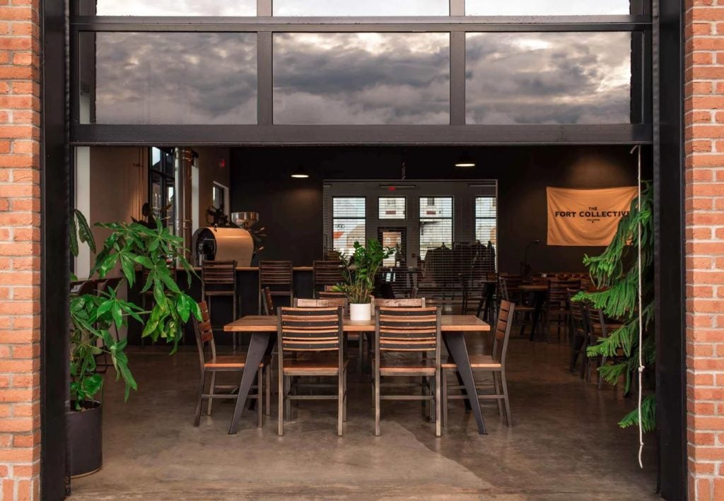 An image of the front and inside of Rōst Coffee in Ohio.