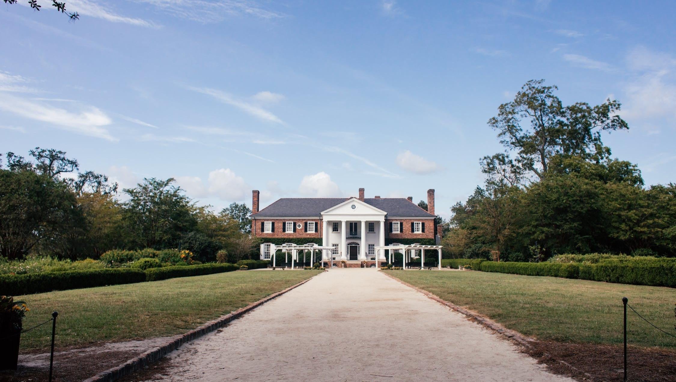 Exterior of an elegant historic building located in the Beaufort, SC historic district