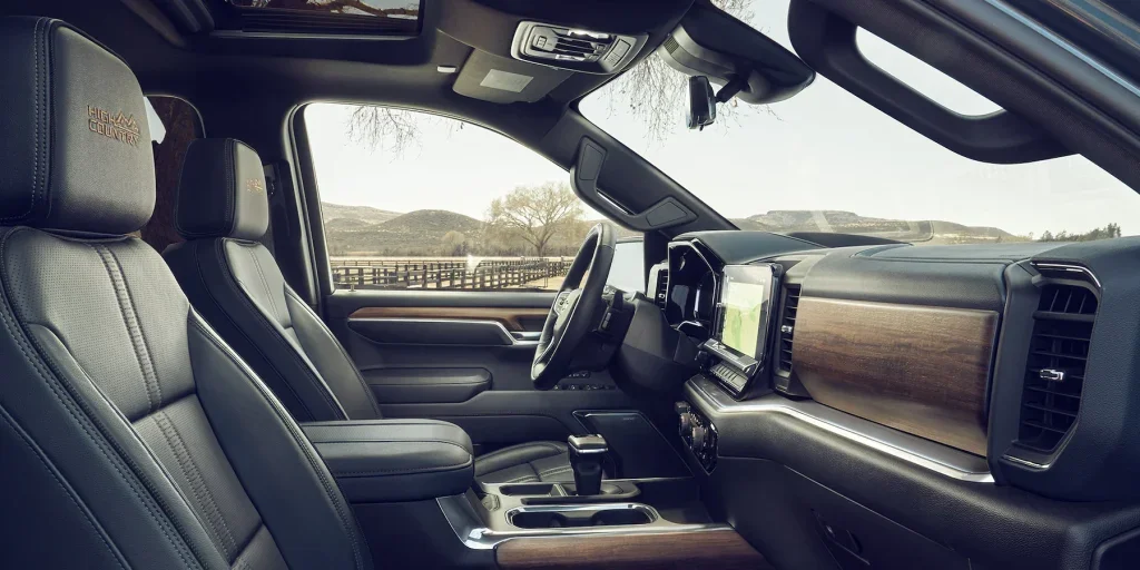 2023 Chevy Silverado Interior