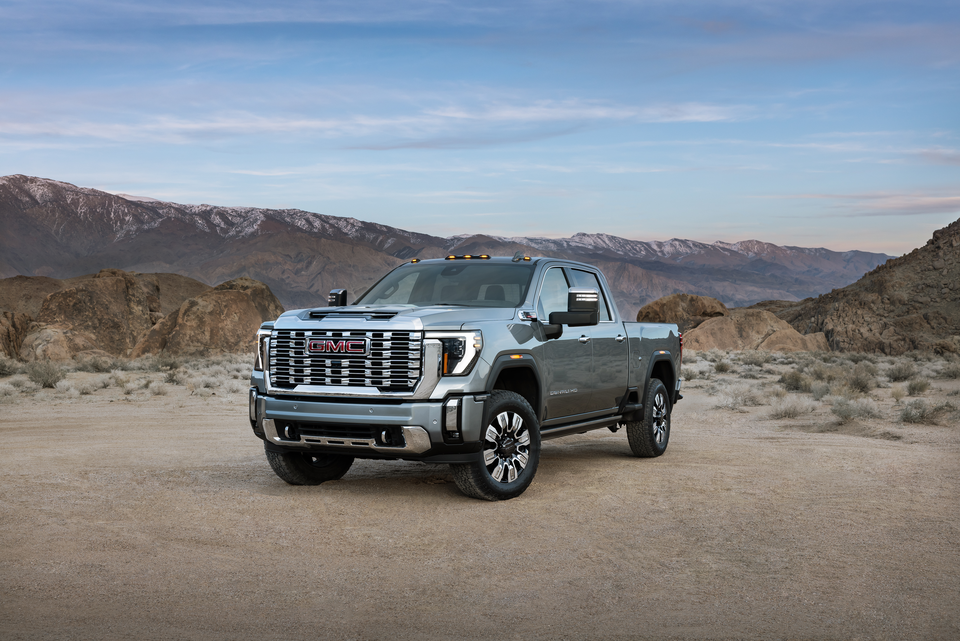 Differences Between the 2024 and 2025 GMC Sierra 2500 HD