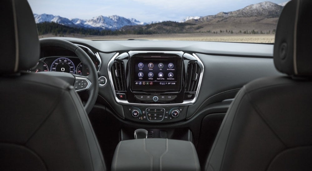A close up shows the infotainment screen in a 2023 Chevy Traverse Premium.
