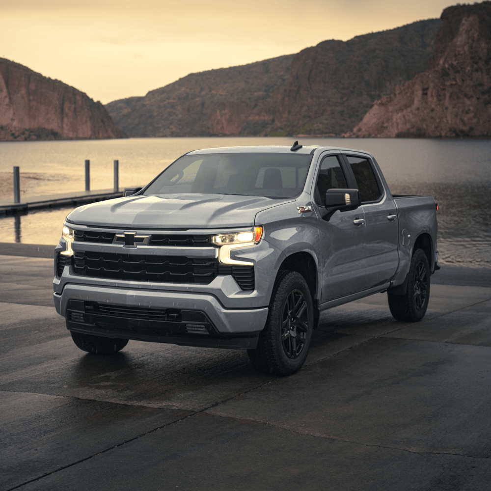 Chevrolet Silverado 1500 pickup truck front view