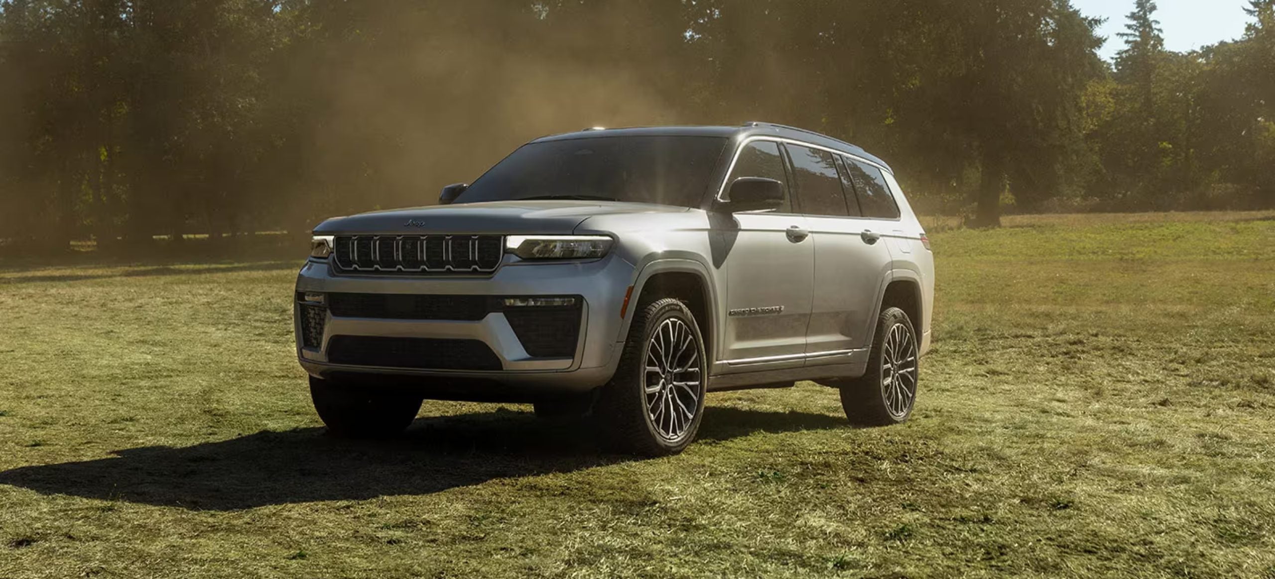 2026 Jeep Grand Cherokee parked outside